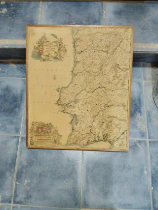 Mapa Antiguo de Portugal en Madera