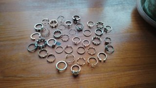 Lote de 37 anillos de bisutería