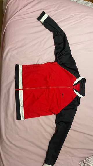 Chaqueta Nike Roja y Negra