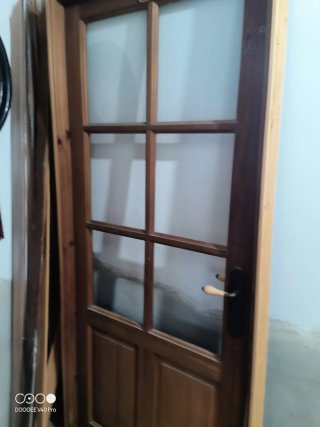 Puerta de Madera con Cristales