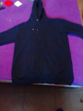 Sudadera con capucha negra