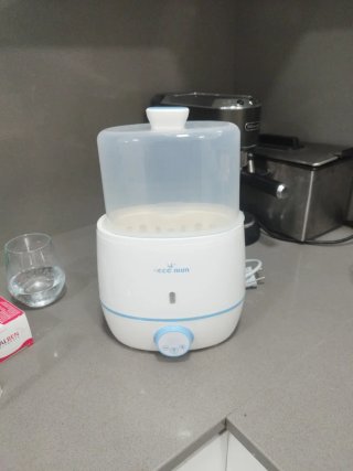 Calienta Biberones y Esterilizador Eccomum