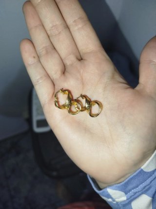 Pendientes de oro de 18k de Versace de niña