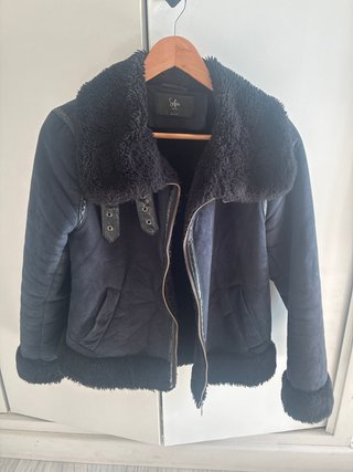 Campera de abrigo negra
