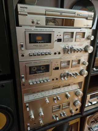 Equipo de música Sanyo vintage