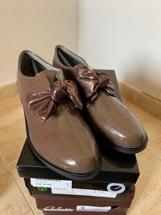 Zapatos con Lazo color Taupe  T 36, 37, 38, 39, 41