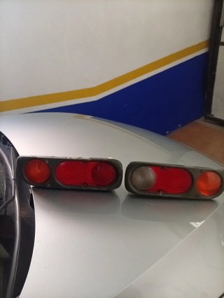 Pilotos traseros Nissan Terrano II