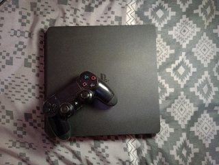 Consola PlayStation 4 (PS4) Negra