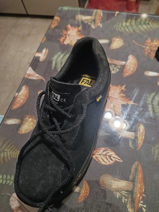 Nuevos sin usar, zapatos de seguridad FAL negros