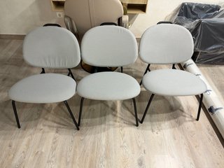 3 Sillas IKEA Gris compradas hace 1 mes