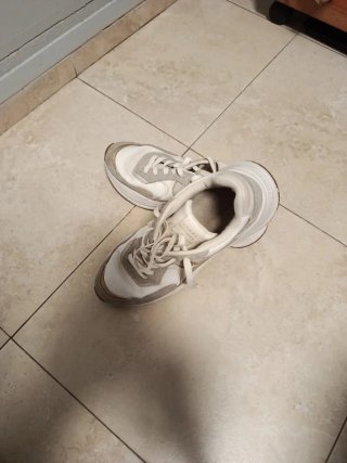 Bambas Deportivas Blancas y Beige