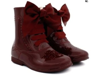 Botas Pascualas de Charol con Lazo
