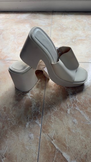 Sandalias Altas Blancas Bershka Nuevas sin uso