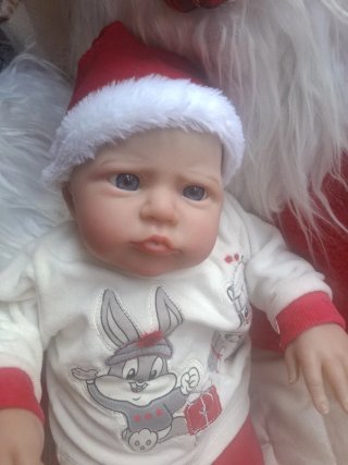 Bebé Reborn con Gorro Navideño