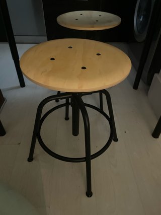 Set de 2 Bancos de Madera y Metal