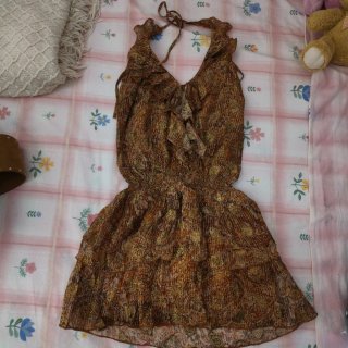 Vestido Estampado con Volantes