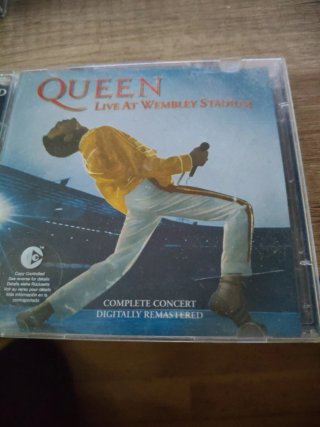 CD Queen - Live At Wembley Stadium