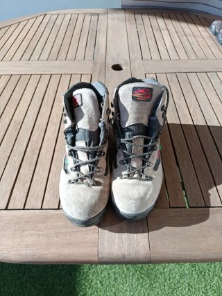 Botas de montaña