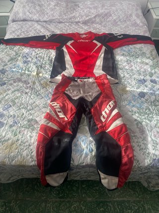 Traje Enduro Motocross Thor Rojo y Negro