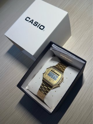 Reloj Casio A168 Dorado