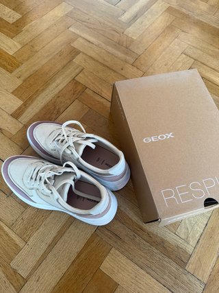 Bambas Geox Beige con rosa/morado