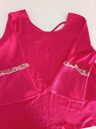 Blusa Rosa con Mangas Acampanadas