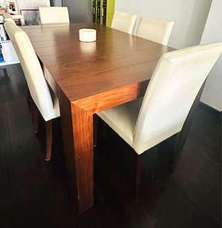 Mesa de Comedor de Madera y 6 Sillas