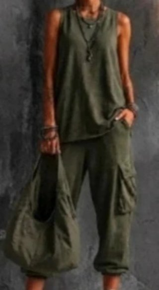 Conjunto Cargo Verde: Pantalón y Casaca nuevo