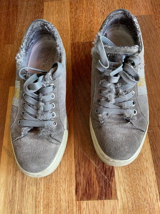 Bambas de invierno grises