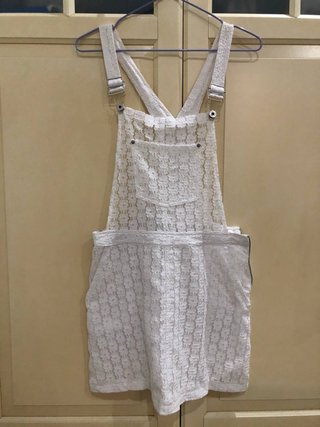 Vestido Peto Blanco de Encaje