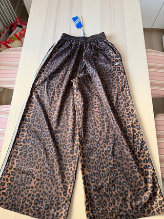 Pantalón inspiracion Oversize Animal Print