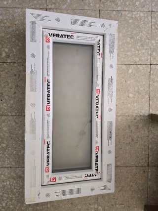 Ventana de baño Veratec