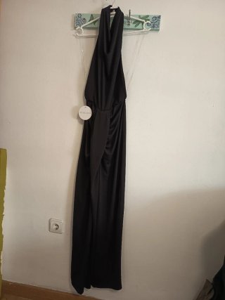 Vestido largo de fiesta halter negro