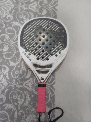Pala de pádel Vibor-A Yarara 12K Carbon