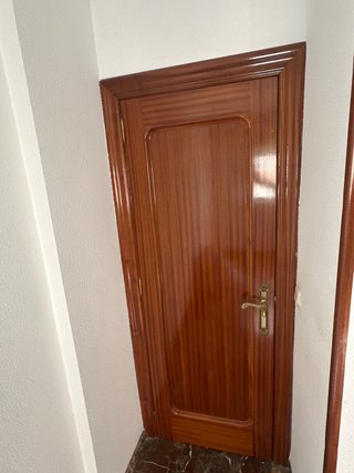 6 Puertas de madera clásica
