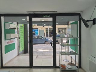 Puerta de Aluminio para Local Comercial