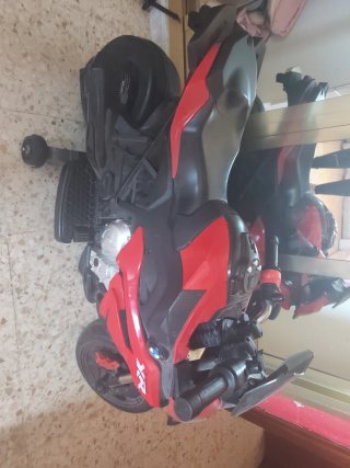 Moto de batería infantil BMW