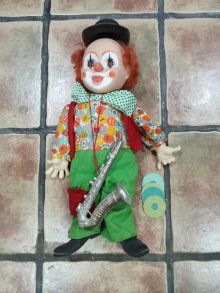 Payaso de juguete antiguo