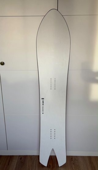 Tabla Snowboard KORUA Dart 156 - usada 3 veces