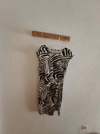 Vestido Estampado Blanco y Negro Talla 40