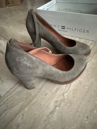 Zapatos de tacón Tommy Hilfiger grises