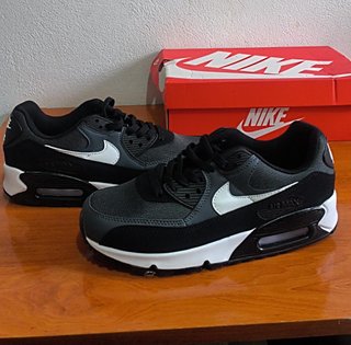 Nike Air Max 90 Negro y Gris