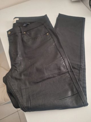 Pantalón Negro Encerado