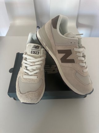 Zapatillas New Balance 574 Beige