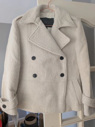 Chaquetón Zara color crudo