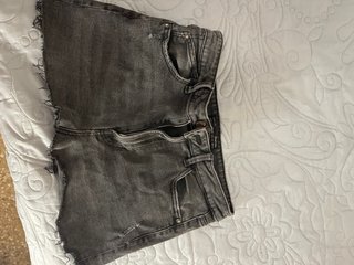 Falda vaquera Stradivarius gris