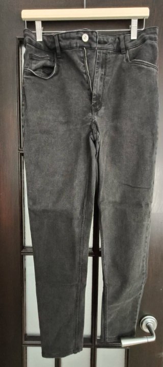Pantalón vaquero negro