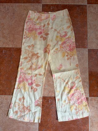 Pantalón con estampado floral