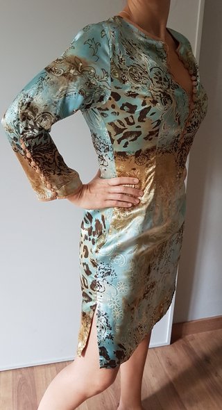 Vestido de seda estampado a medida y alta calidad