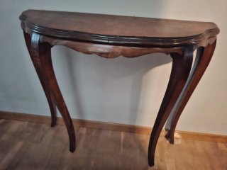 Consola Antigua de Madera